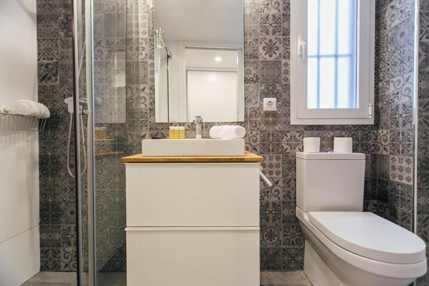 Amplio Apartamento De Diseno Precioso De Estilo Sevillano En Pleno Centro Extérieur photo