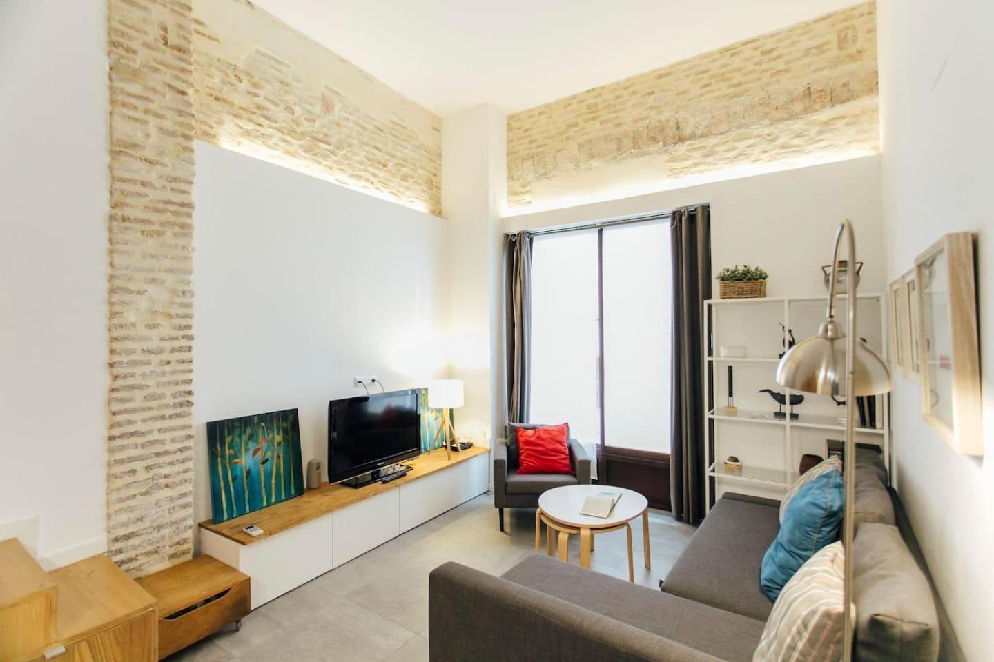 Amplio Apartamento De Diseno Precioso De Estilo Sevillano En Pleno Centro Extérieur photo